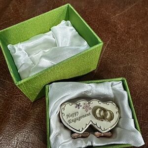 Engagement Ring Holder with Box